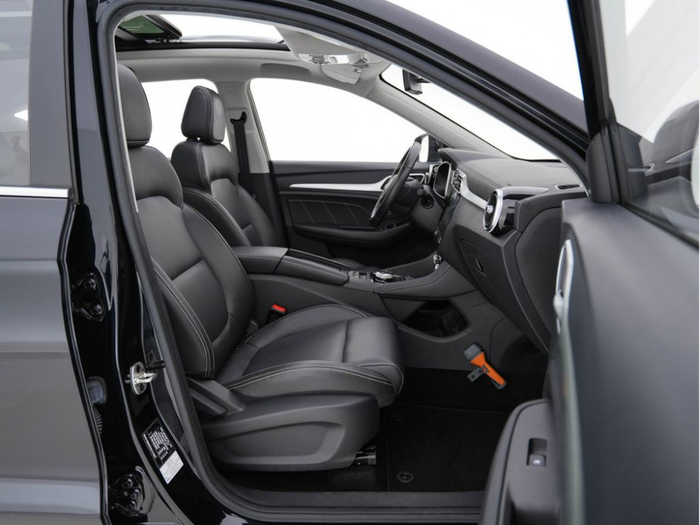 MG ZS EV Luxury 45 kWh [3-Fase] (INCL-BTW) *PANO | 2020/6