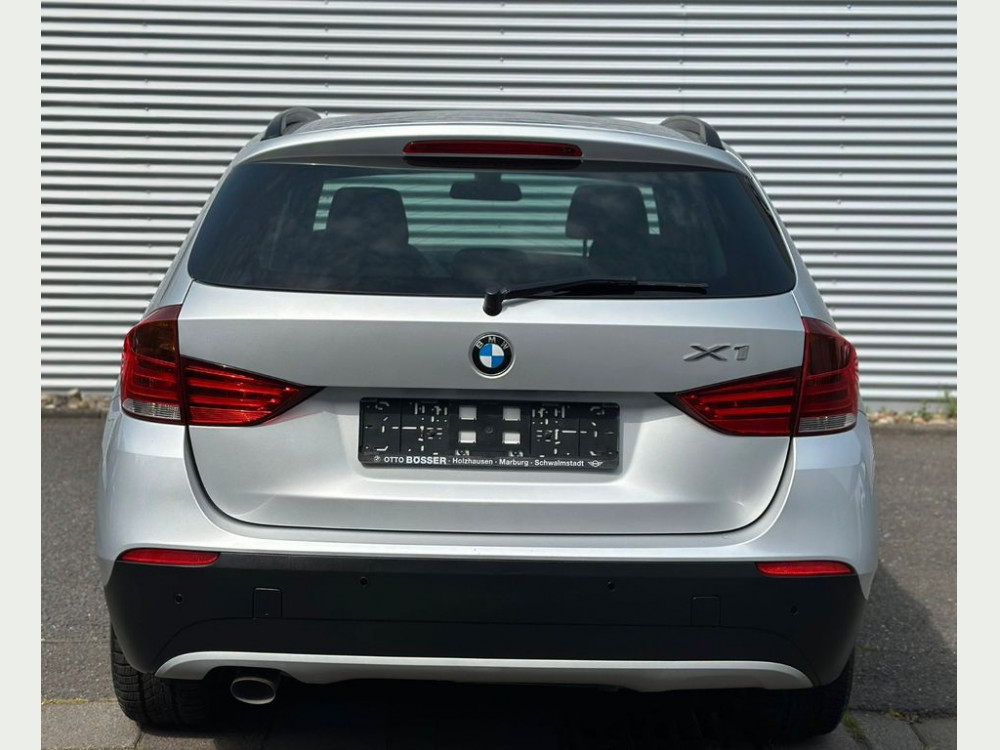 BMW X1 sDrive 20d/177 PS/XENON/ALLES NEU/1 HAND 2009/10