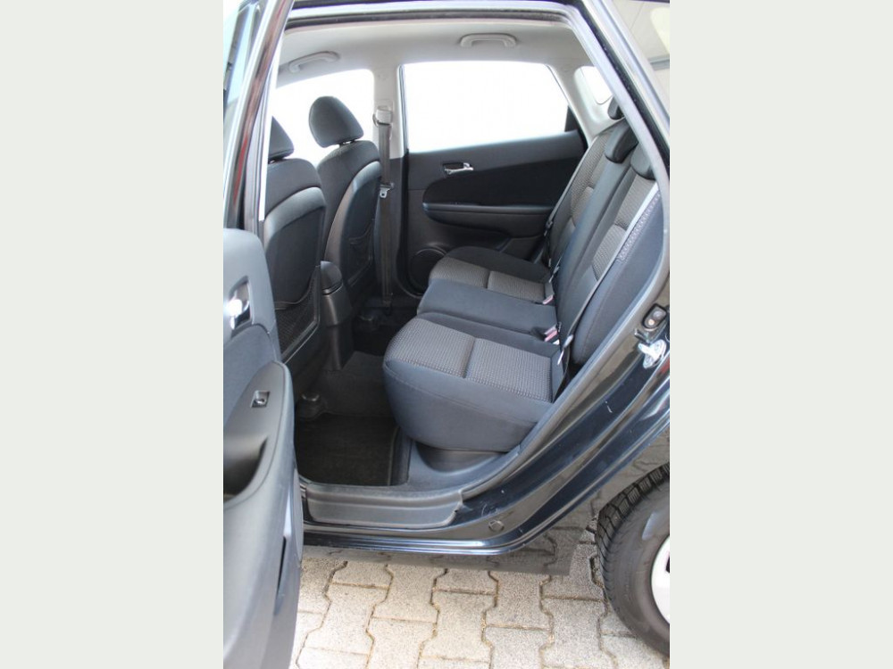 Hyundai i30 .6 CRDi Limo. Comfort Team~1.Hand~Klimaautom 2009/3