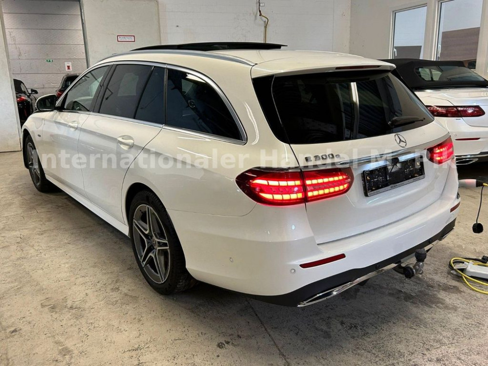 Mercedes-Benz E300e Hybrid AMG-Line*LED*Pano*Burmest*360°*AHK 2021/5