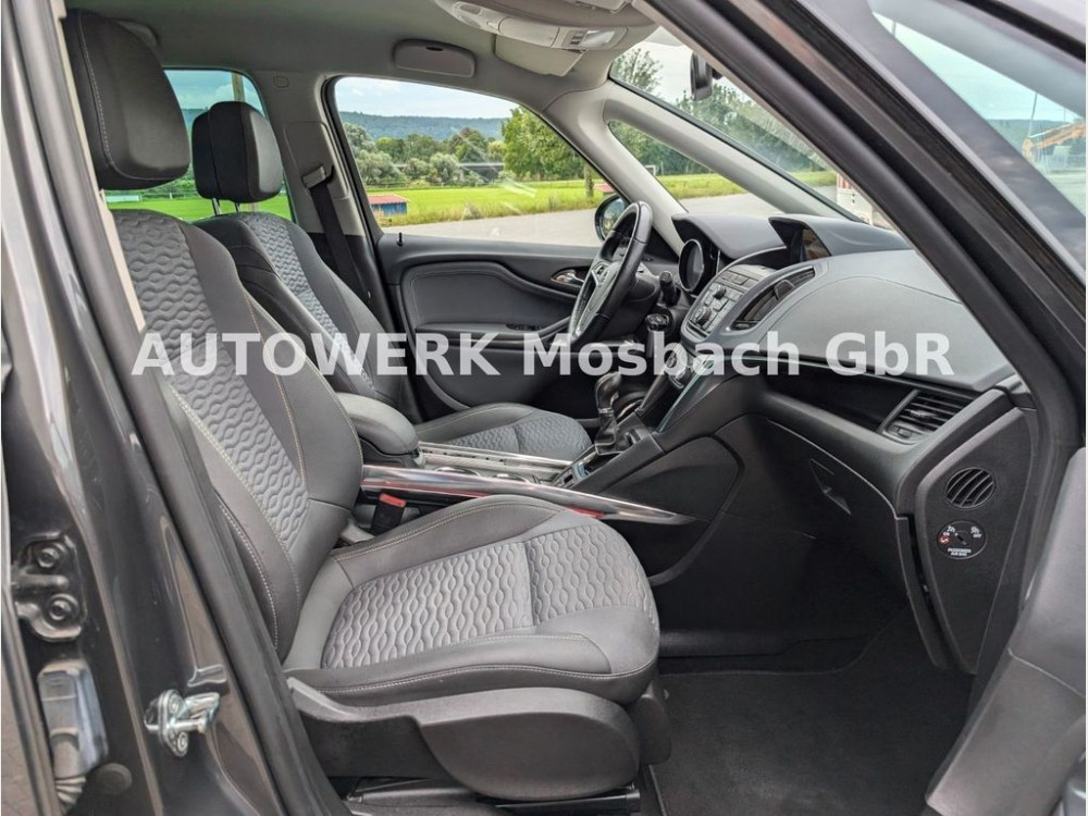 Opel Zafira Tourer Innovation/7-Sitzer/Navi/Pdc/Shz 2012/2