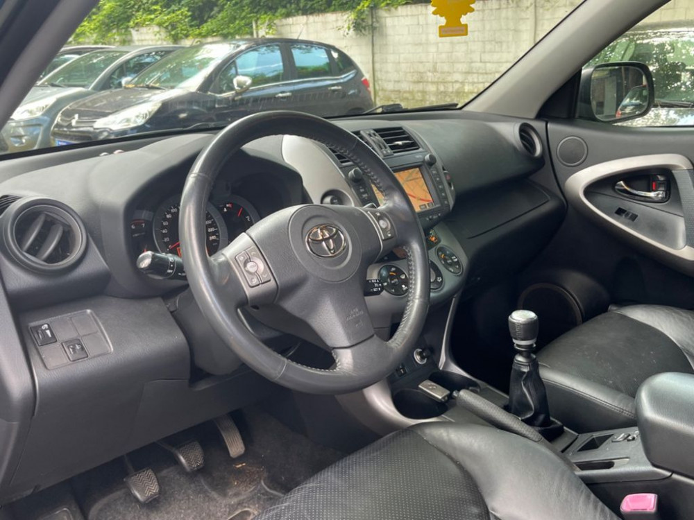 Toyota RAV 4 4 Executive  Navi + Leder+keyless 2007/3