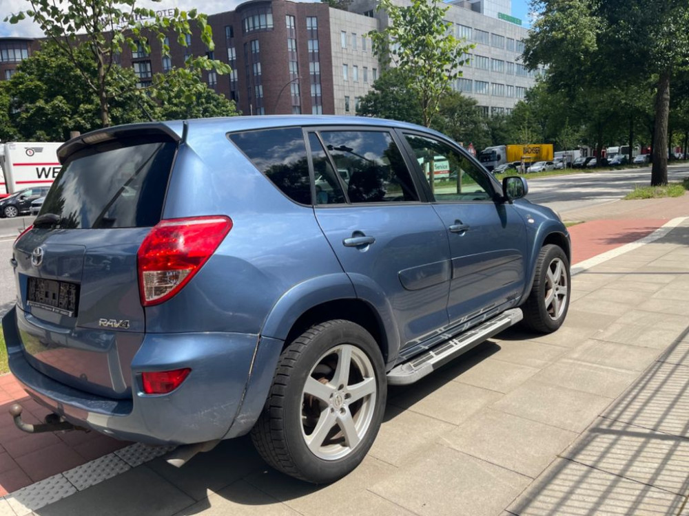 Toyota RAV 4 4 Executive  Navi + Leder+keyless 2007/3