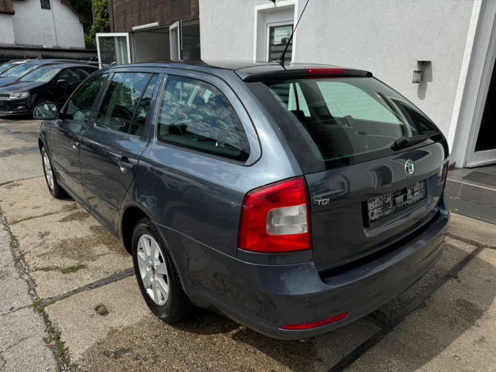 Skoda Octavia 1,9 TDI /DSG/ Combi / 2.Hand 2009/7