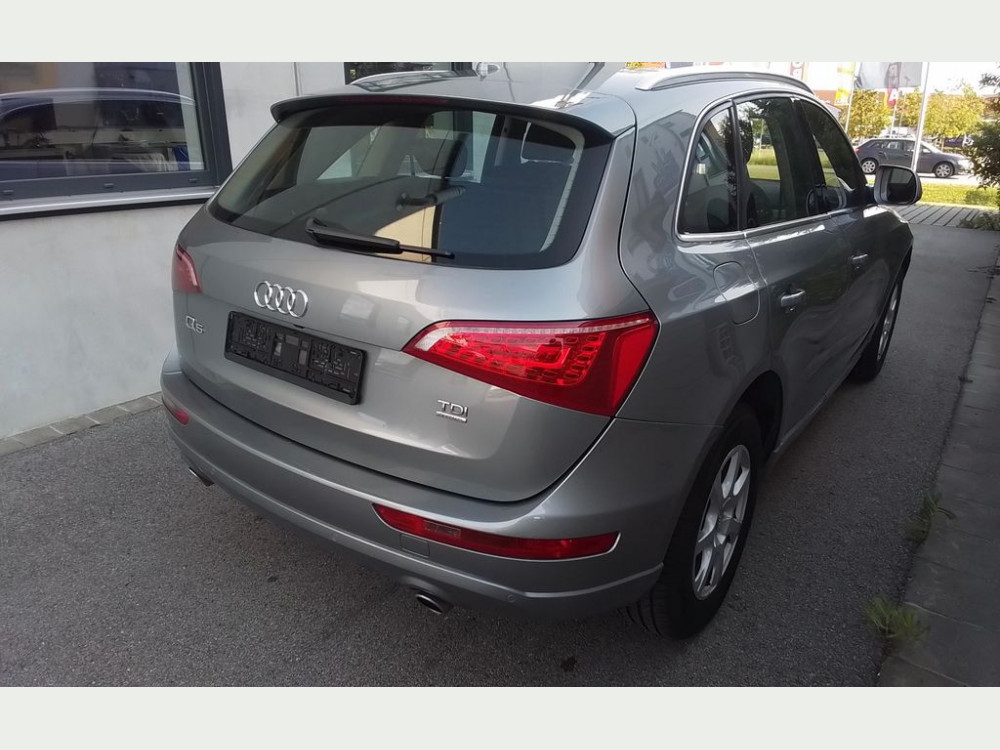 Audi Q5 3.0 TDI  quattro 2010/1