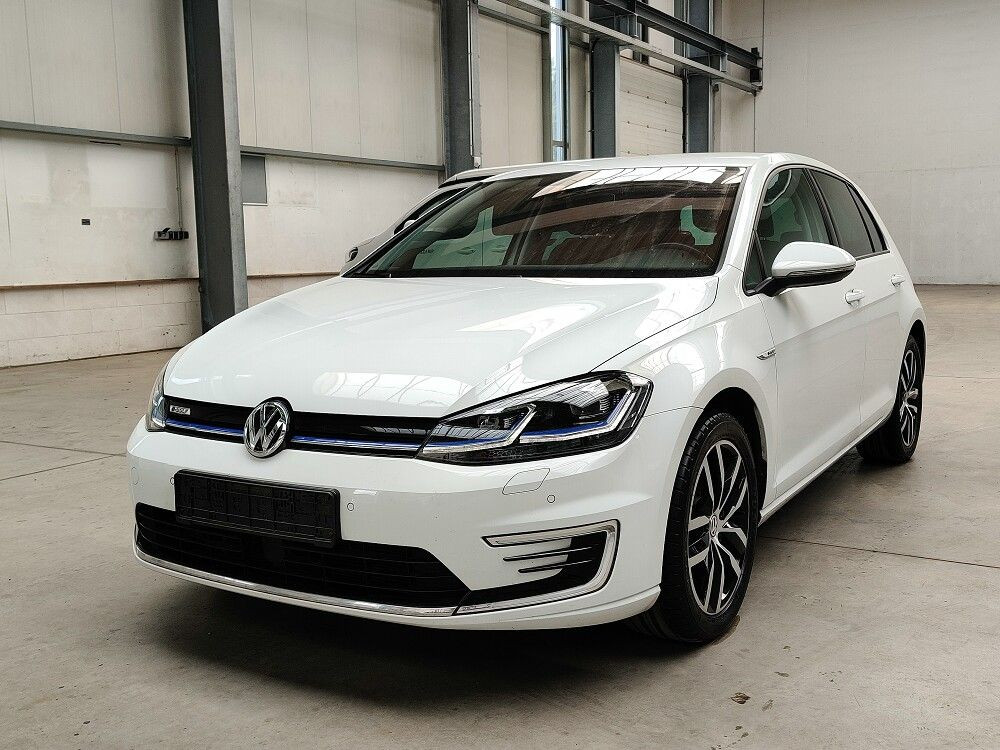 Volkswagen Golf CCS-LADEDOSE LED DYNAUDIO R-KAM LED 2020/3