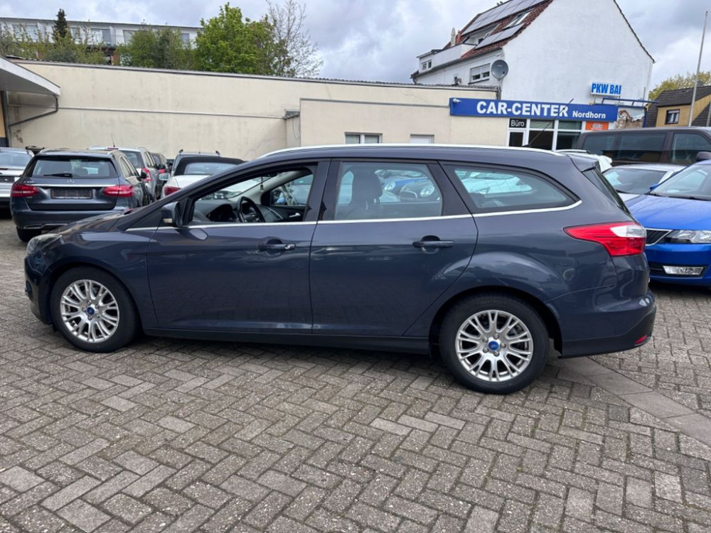 Ford Focus Turnier Titanium*AUTOMATIK*SHZ*MFL*** 2012/3