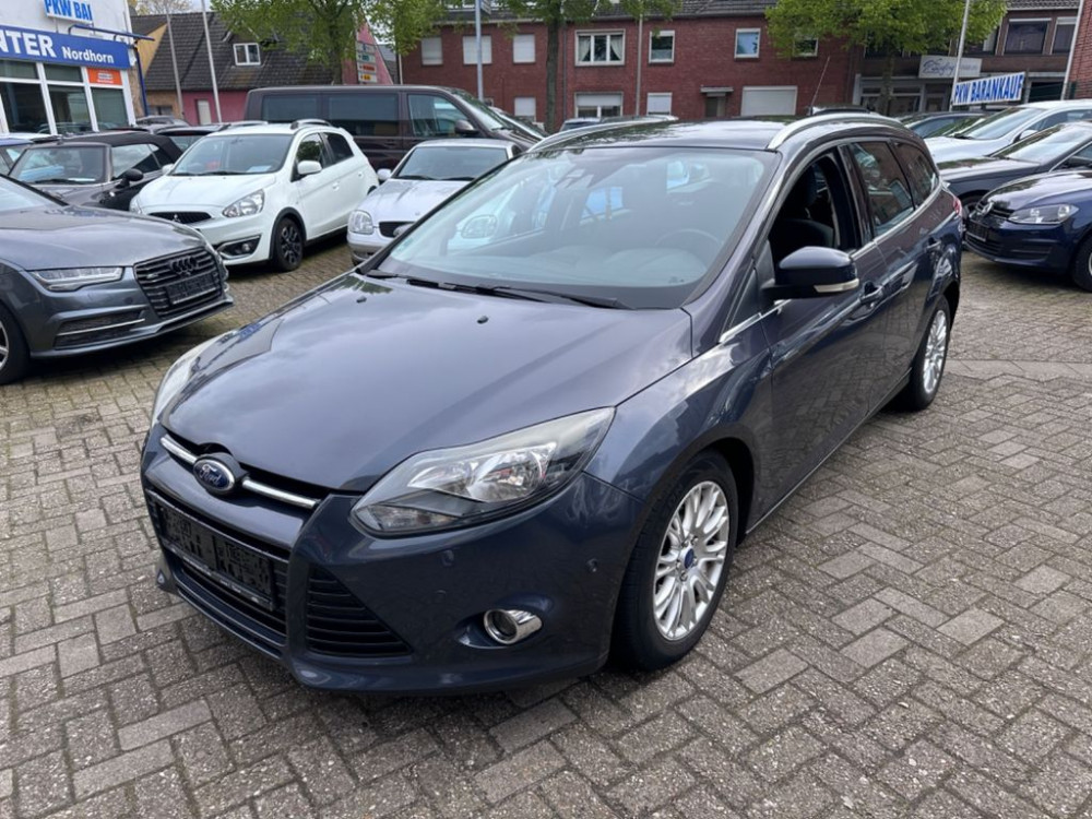 Ford Focus Turnier Titanium*AUTOMATIK*SHZ*MFL*** 2012/3