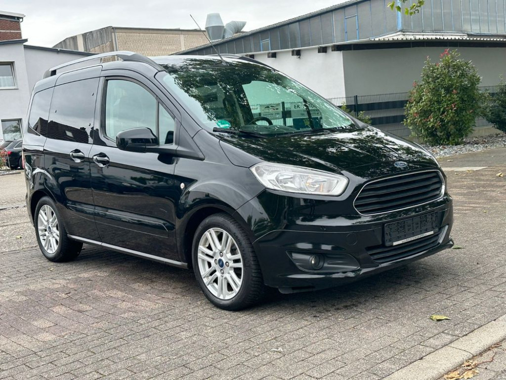 Ford Tourneo Courier Titanium* 5 Sitze*Tüv & Au NEU* 2017/7