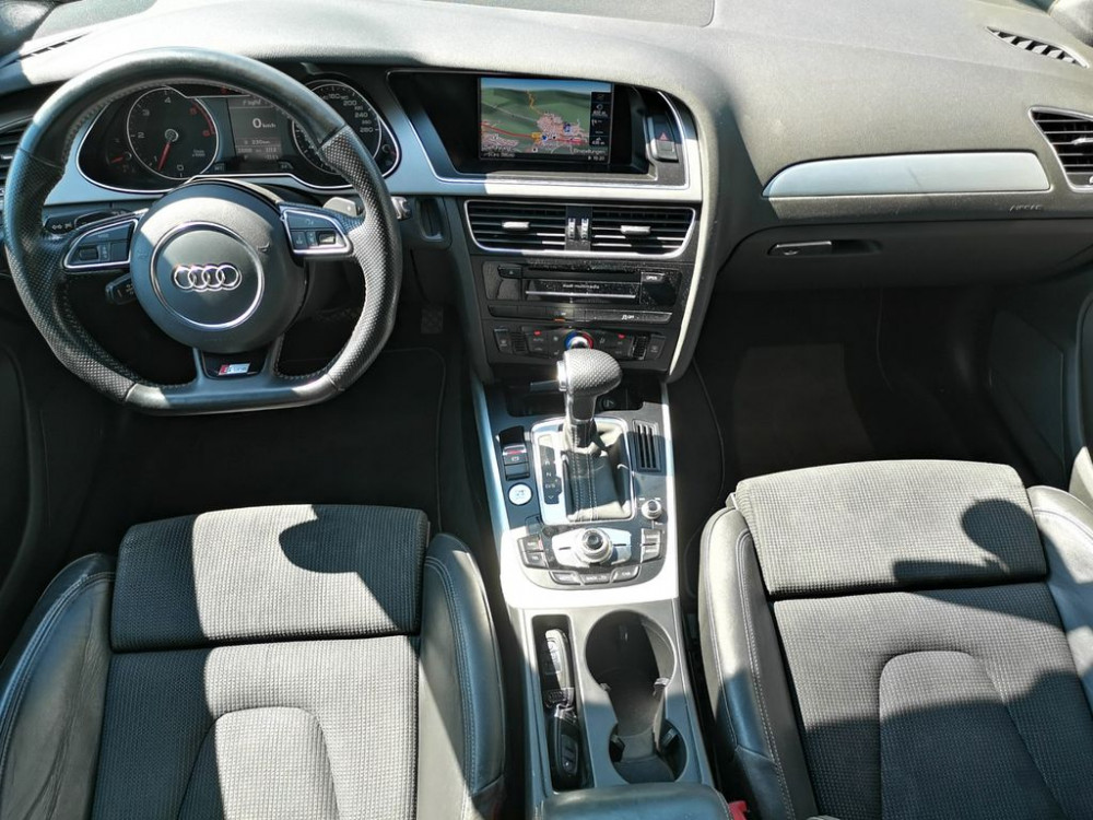 Audi A4 3.0 TDI Sline Sportpaket/plus AUDI Scheckheft 2012/8